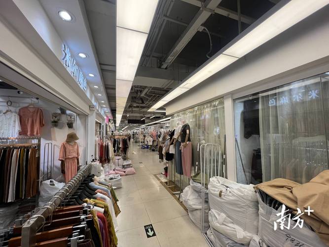 广州十三行服装批发市场：历史悠久的商业圈，辐射多地