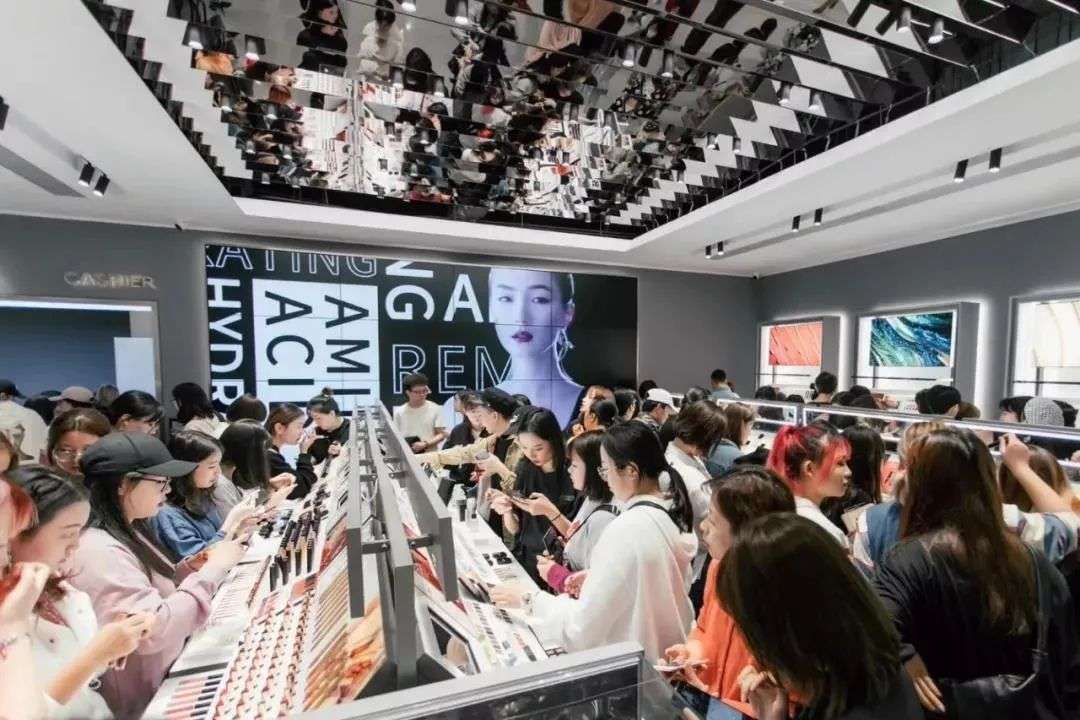 新品牌孵化平台策略_拼多多是什么电商类型_电商巨头扶持新品牌战略