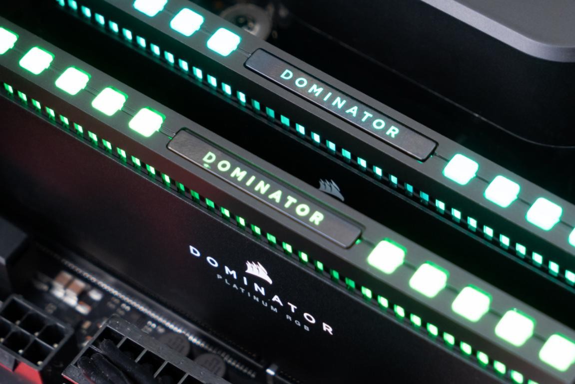 美商海盗船内存代理有几家_美商海盗船铂金统治者RGB 5200评测_DDR5内存性能表现