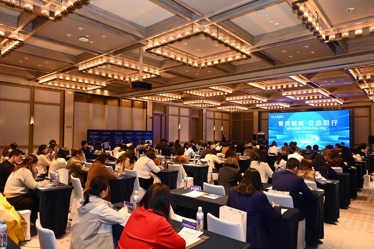 场外配资平台靠谱吗？法官详解风险与合法投资渠道