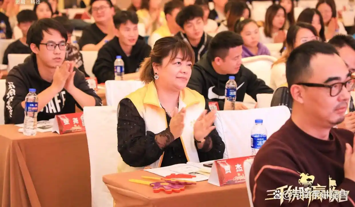 销售员去店铺推销技巧_破局销售困境_八种接近客户的黄金法则