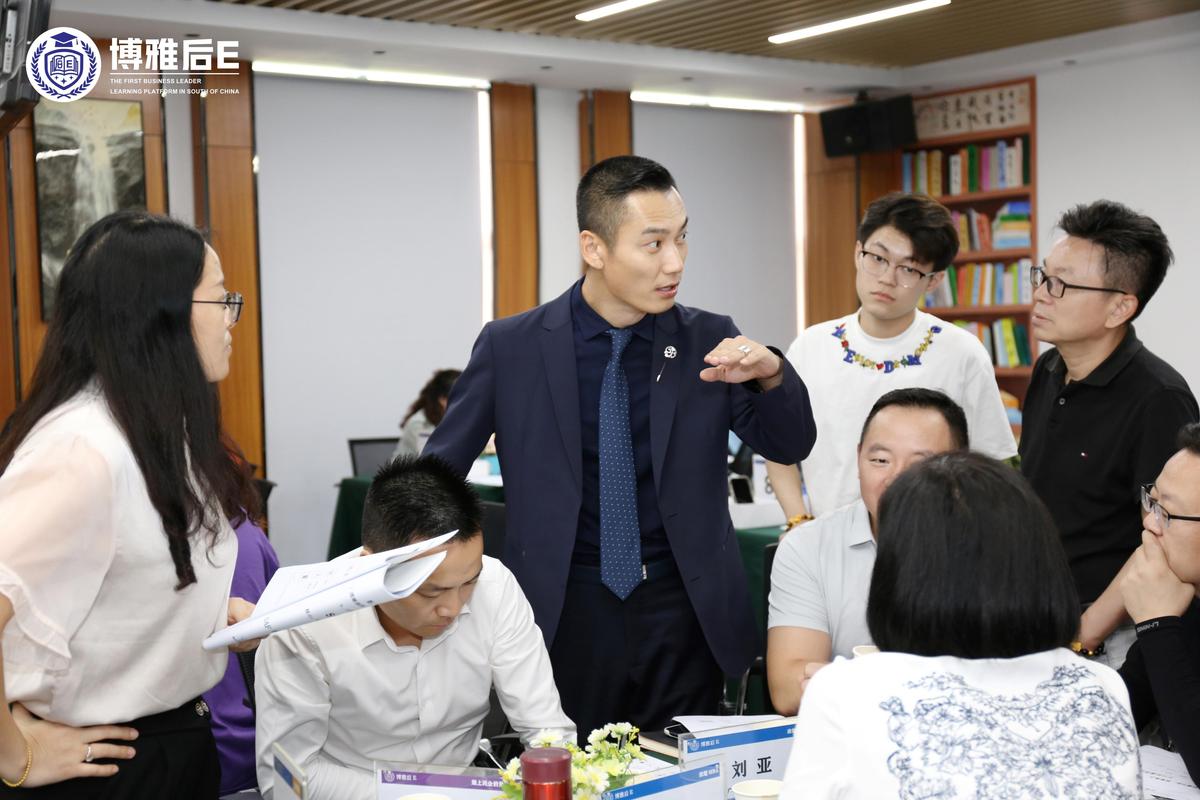 销售话术提升_销售员去店铺推销技巧_销售人员必备技巧