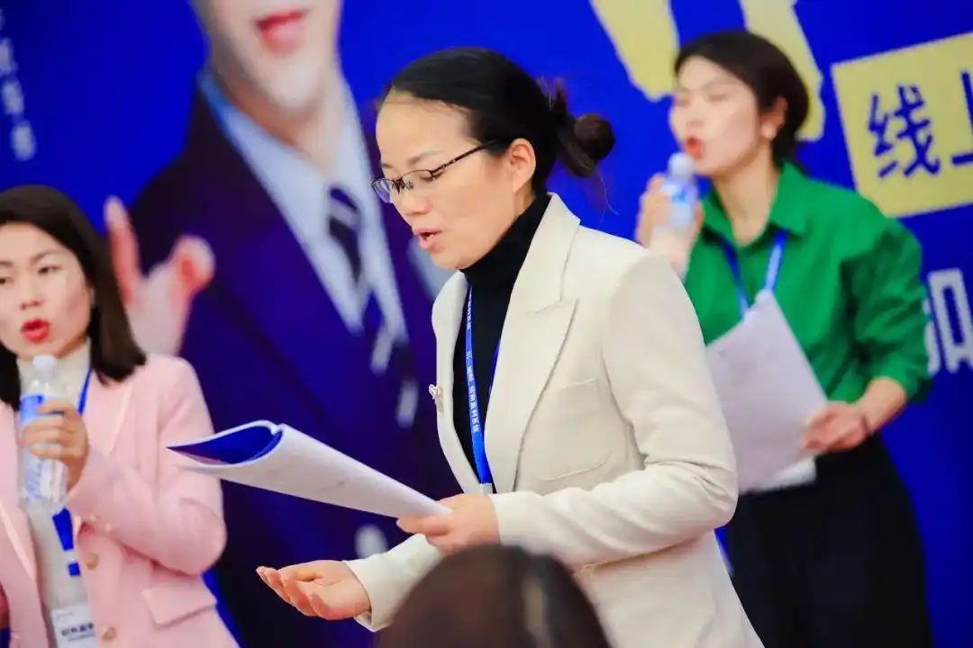 销售话术提升_销售员去店铺推销技巧_销售人员必备技巧