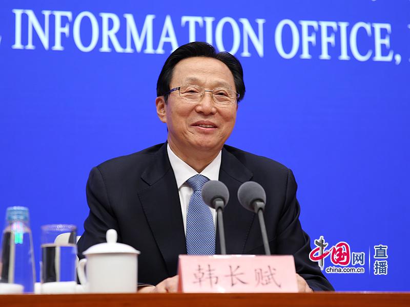 2028年非农承包集体地到期后_保持土地承包关系稳定并长久不变的意见_第二轮土地承包到期后再延长三十年